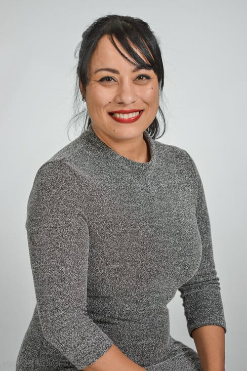 Headshots girl smiling