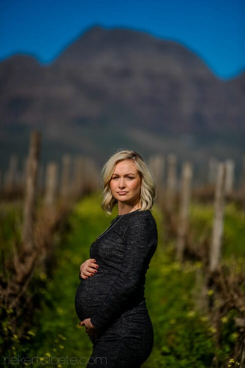 Stunning mom in vineyard