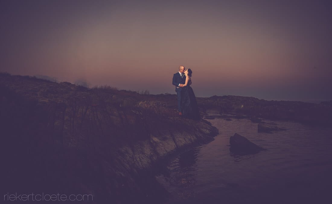 Read more about the article Sunsets vs Rocks vs Water vs Pillars