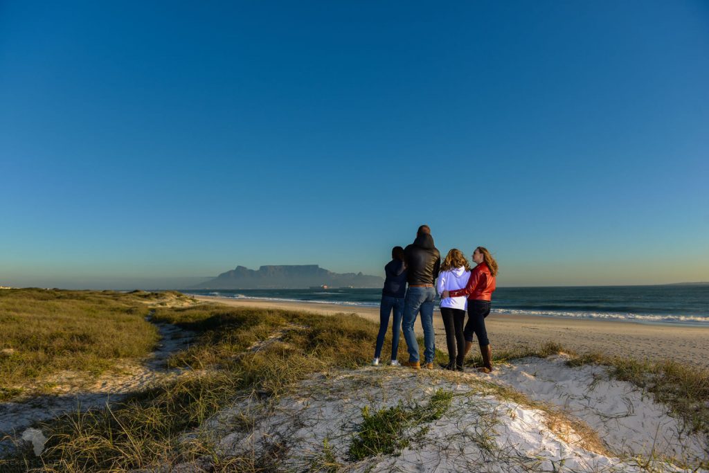Family with table mountain