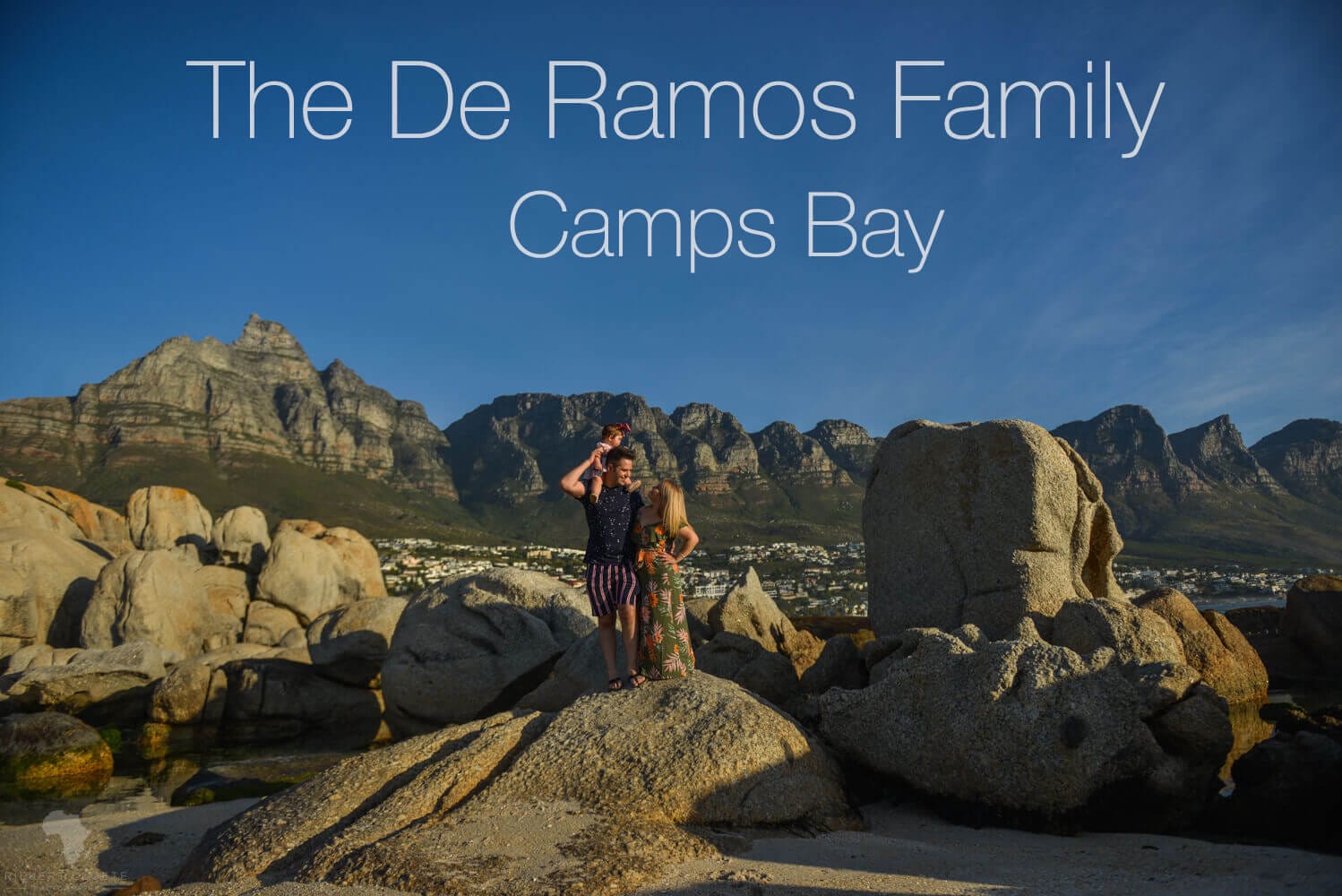 Read more about the article Camps Bay family shoot on beach