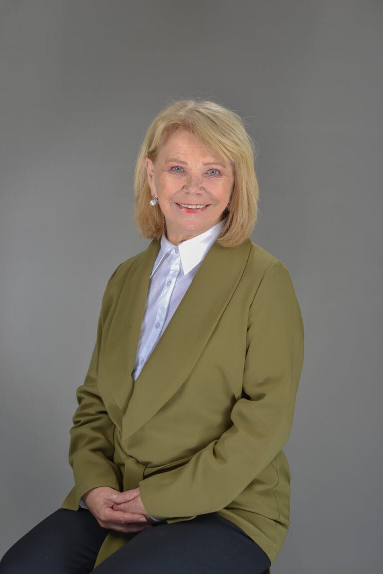 Lady with green jacket