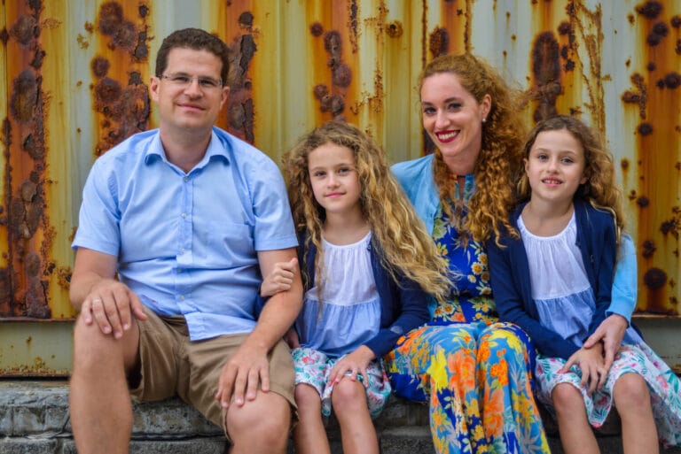 Family photographer in Strand11