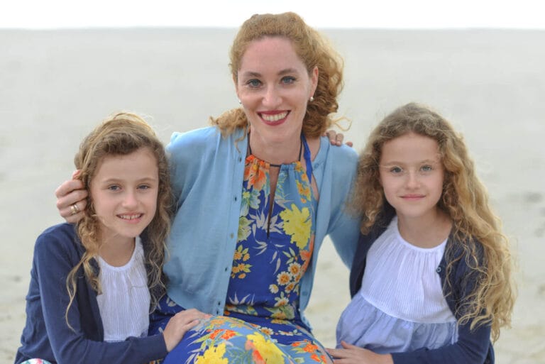 Family photographer in Strand4