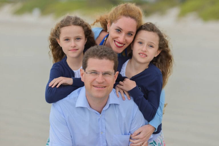 Family photographer in Strand8