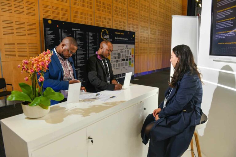 cticc exhibition visitor interaction photography cape town 02