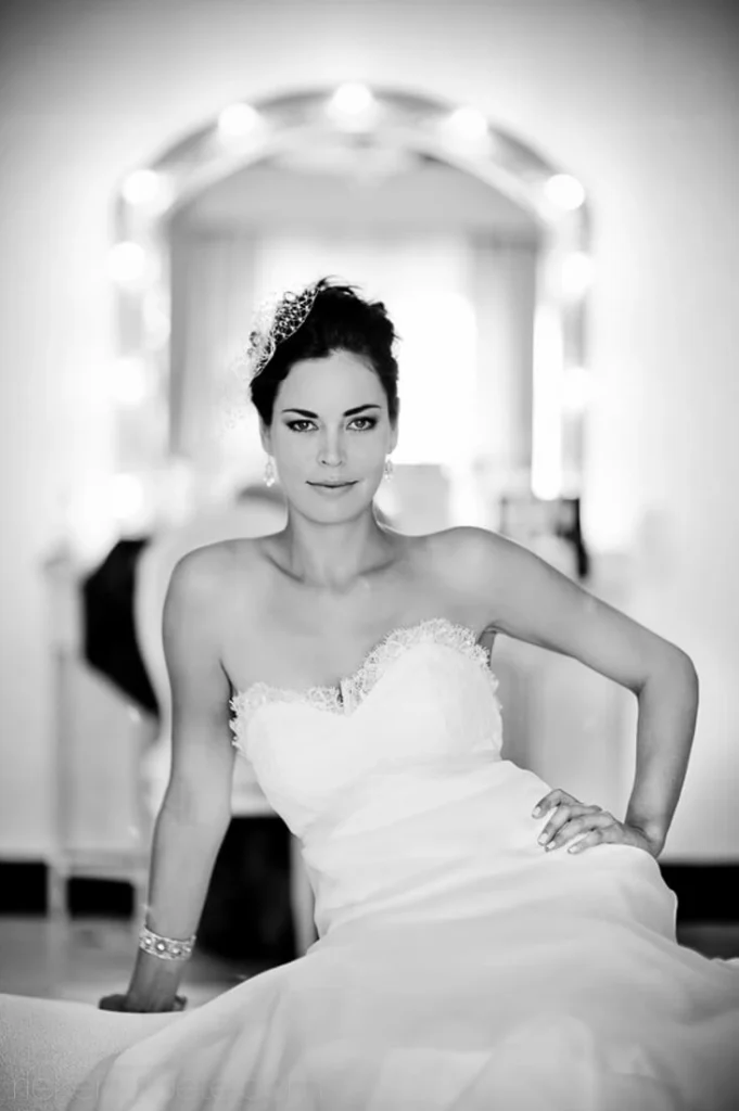 Bride birdcage fascinator strapless gown dressing room – Bakenhof, Paarl