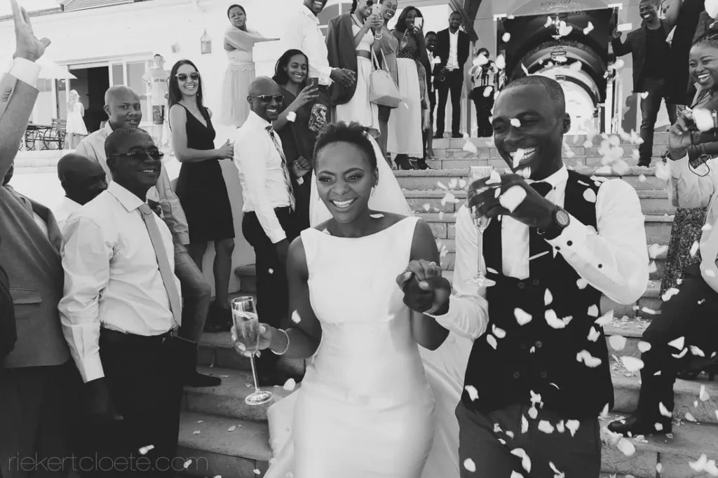 Val De vie couple confetti petal exit val de vie wedding