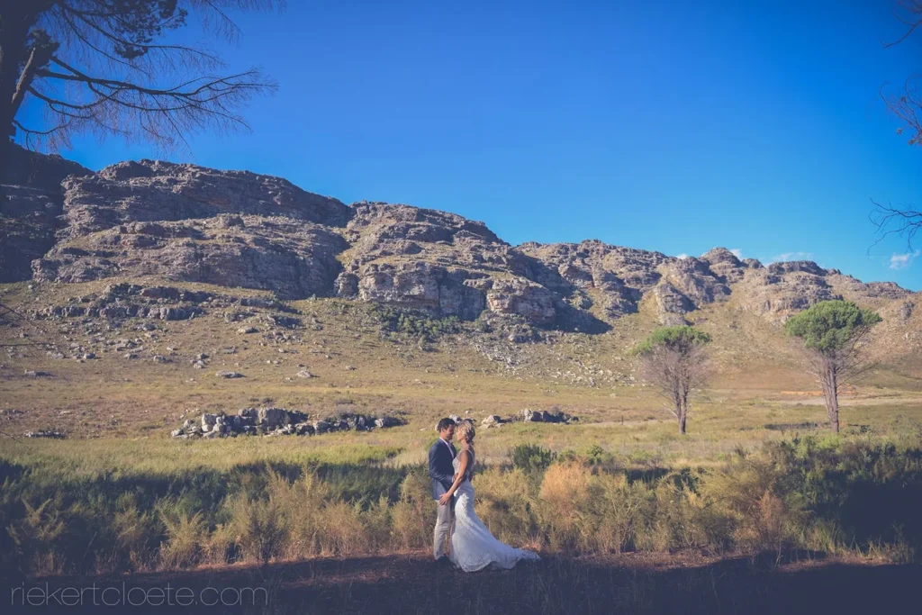 clanwilliam couple golden grass cederberg mountains