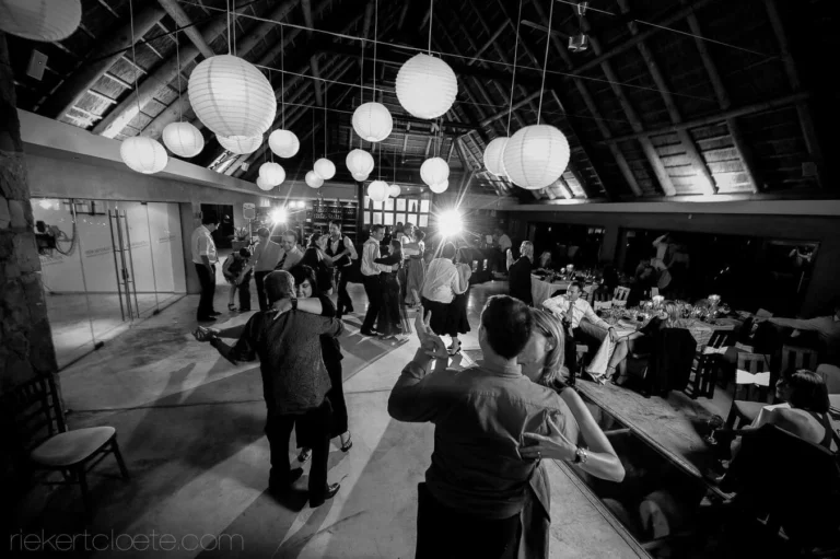 guests dancing paper lanterns glen carlou reception