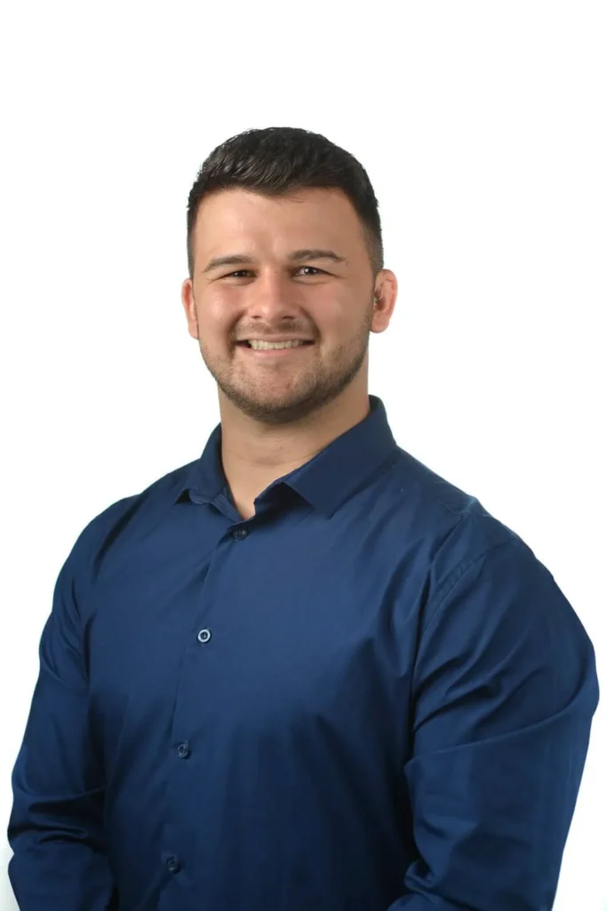 headshot photographer cape town white background 02 man friendly smile