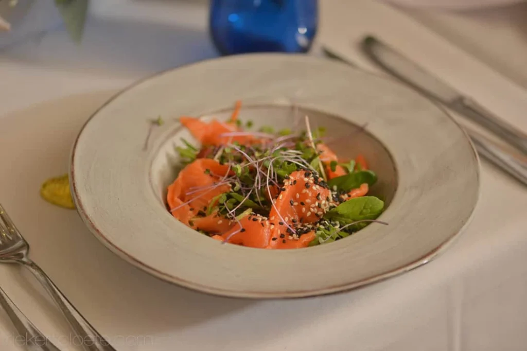 smoked salmon sesame seeds wedding starter