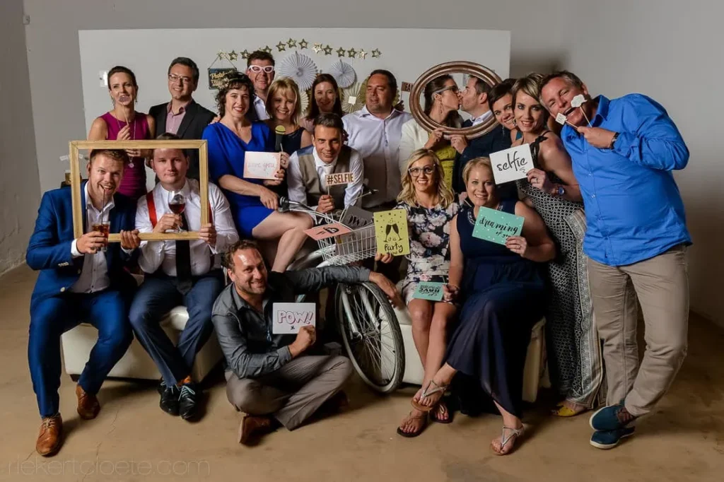 stellenbosch wedding guests fun selfie props group