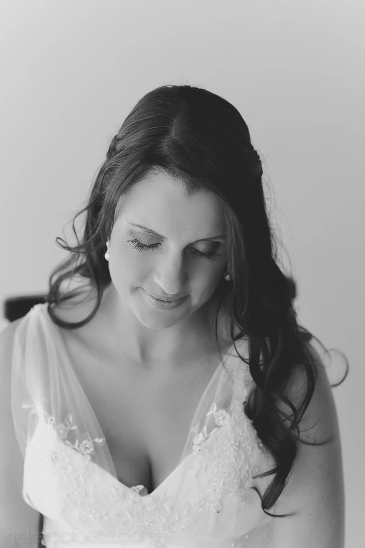 Bride dark hair vneck lace gown soft smile – D'Aria Winery, Durbanville