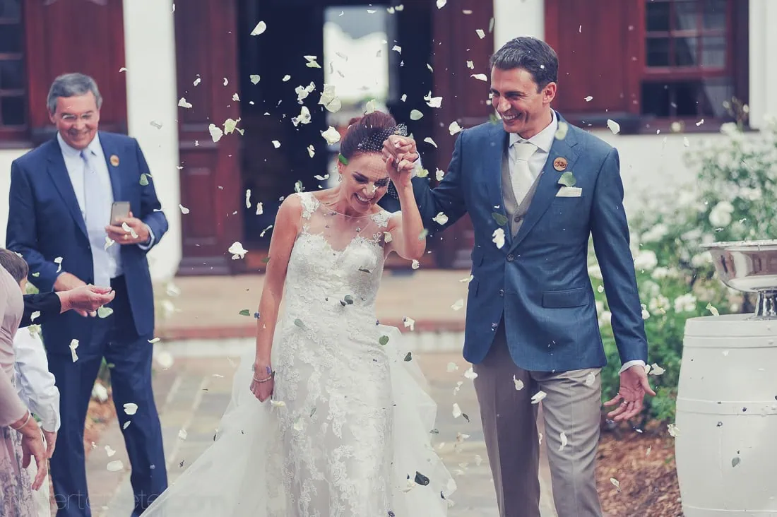 Vrede en lust couple white confetti cape dutch manor – Vrede en Lust Wine Estate, Franschhoek
