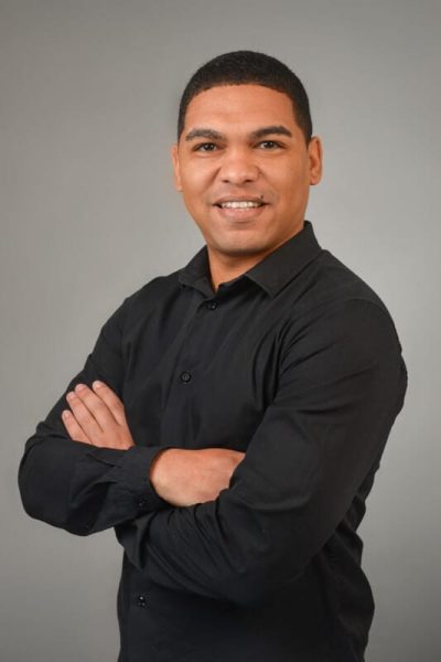 man getting his headshot photographed by headshot photographer in Cape town